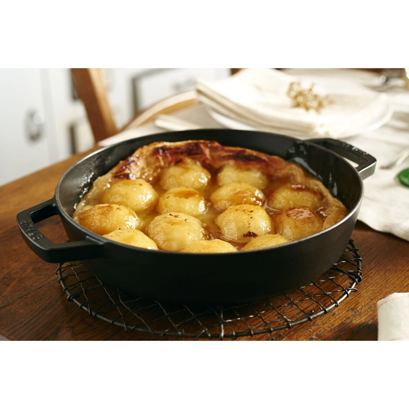 Staub Bratpfanne 26 Cm, Gusseisen, Schwarz 4 Staub Bratpfanne 26 Cm, Gusseisen, Schwarz – Bild 4