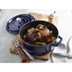 Staub Cocotte 24 Cm, Rund, Dunkelblau, Gusseisen 11 Staub Cocotte 24 Cm, Rund, Dunkelblau, Gusseisen -Demeyere Geschäft 000017045