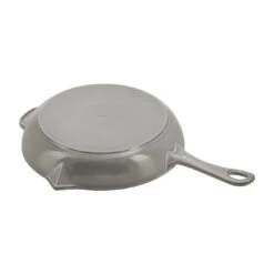 Staub Bratpfanne Mit Ausgießnase 26 Cm, Gusseisen, Graphit-Grau 5 Staub Bratpfanne Mit Ausgießnase 26 Cm, Gusseisen, Graphit-Grau -Demeyere Geschäft 40510 616 0 3