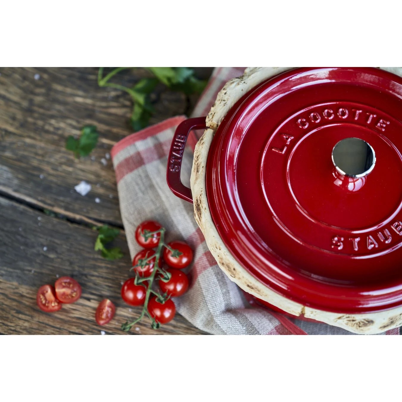 Staub Cocotte 24 Cm, Rund, Kirsch-Rot, Gusseisen 5 Staub Cocotte 24 Cm, Rund, Kirsch-Rot, Gusseisen – Bild 5
