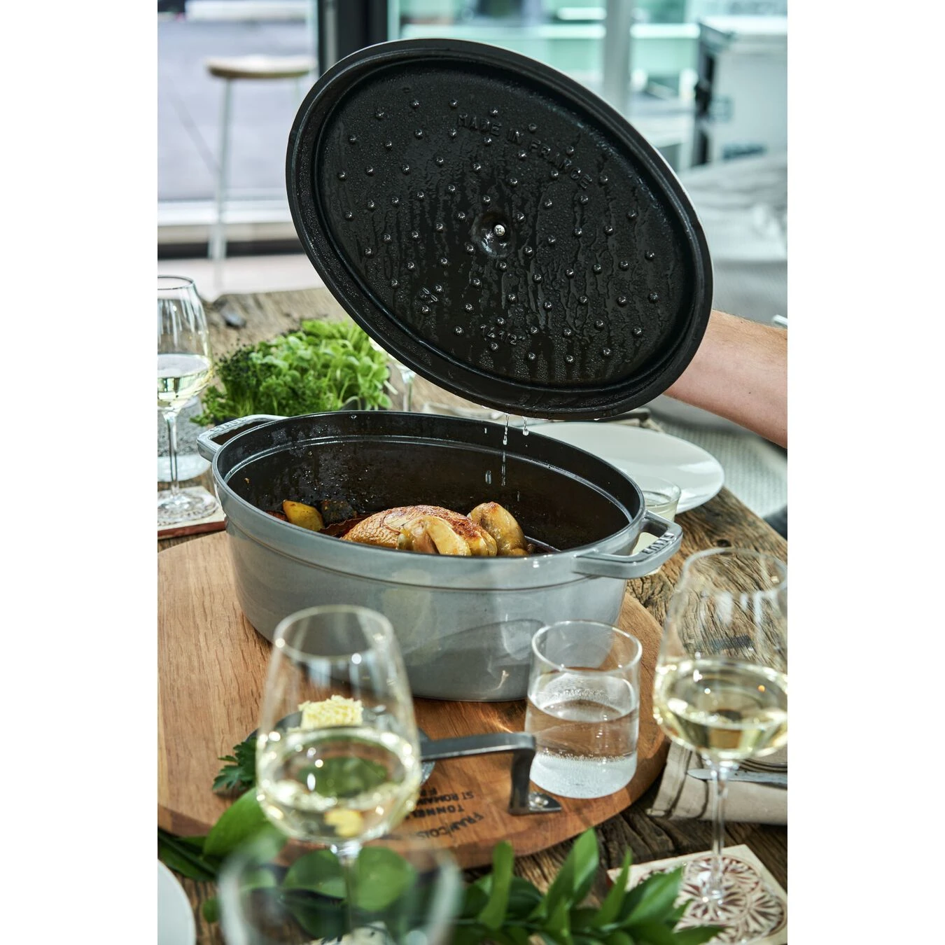 Staub Cocotte 37 Cm, Oval, Graphit-Grau, Gusseisen 6 Staub Cocotte 37 Cm, Oval, Graphit-Grau, Gusseisen – Bild 6