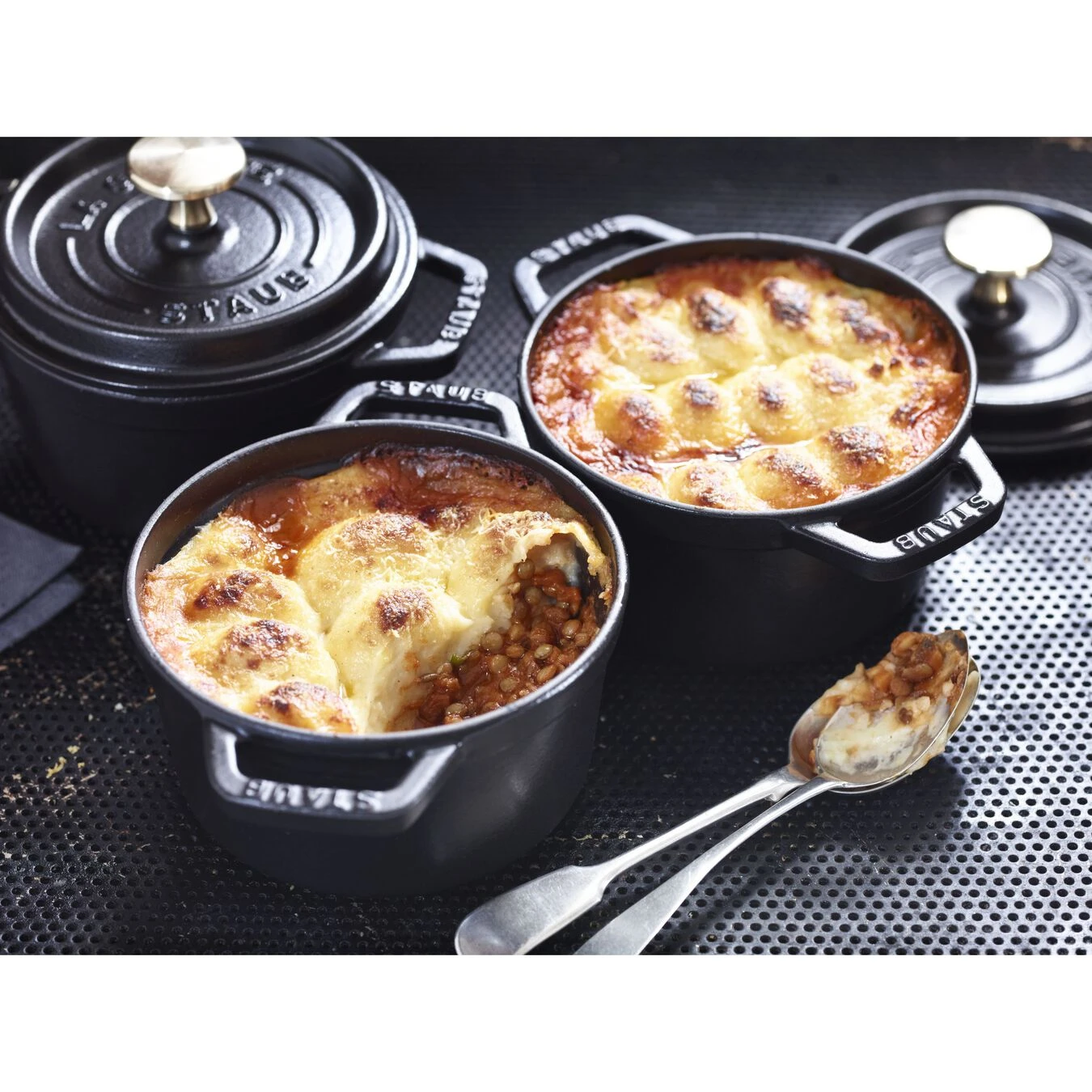 Staub Cocotte 14 Cm, Rund, Schwarz, Gusseisen 6 Staub Cocotte 14 Cm, Rund, Schwarz, Gusseisen – Bild 6