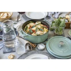 Staub Cocotte 24 Cm, Rund, Salbeigrün, Gusseisen -Demeyere Geschäft 750035342