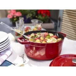 Staub Cocotte 24 Cm, Rund, Kirsch-Rot, Gusseisen 11 Staub Cocotte 24 Cm, Rund, Kirsch-Rot, Gusseisen -Demeyere Geschäft 750036202